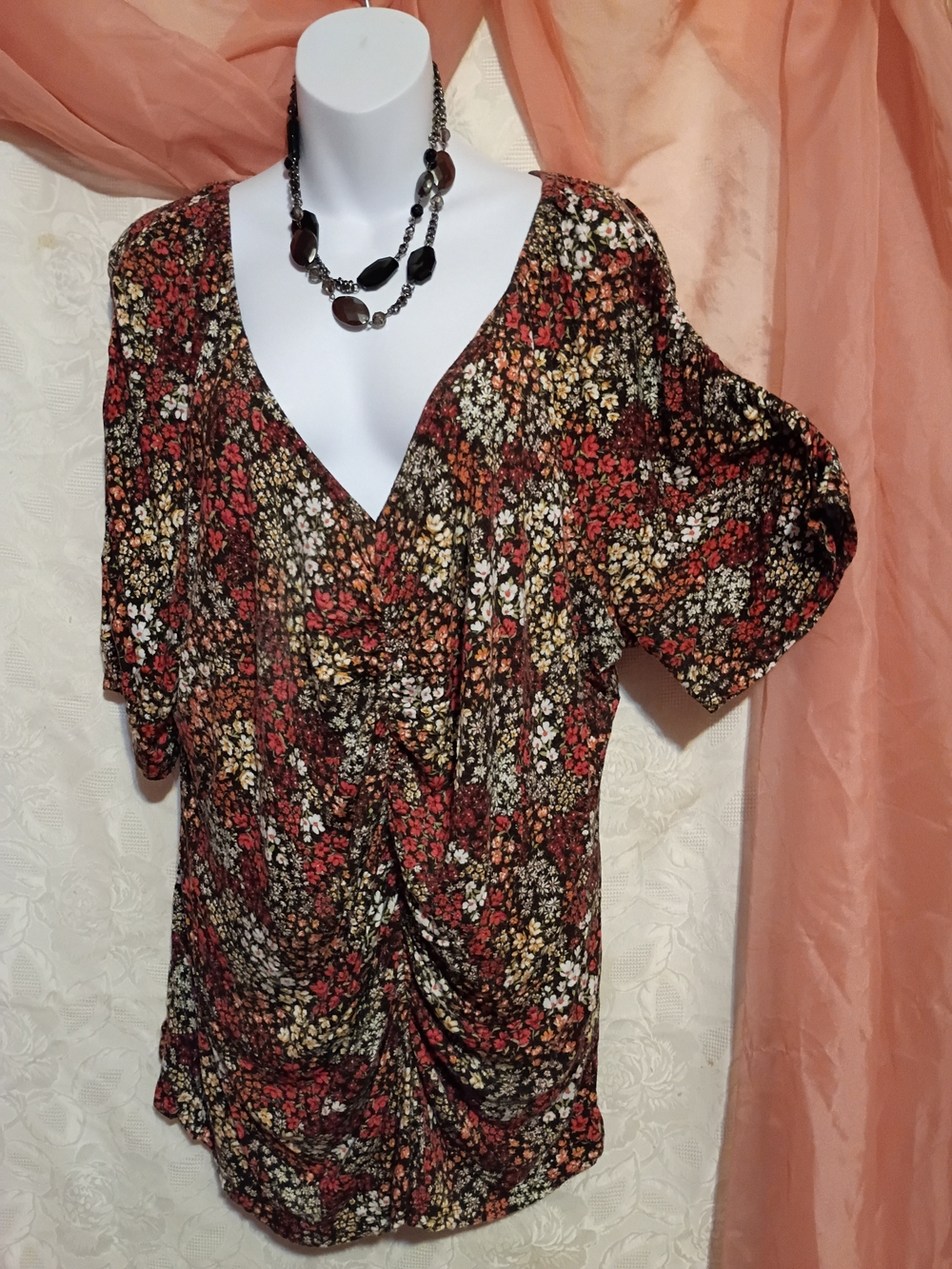 Lane Bryant Ladies Red Multi Floral V-Neck Ruched Blouse Sz 24